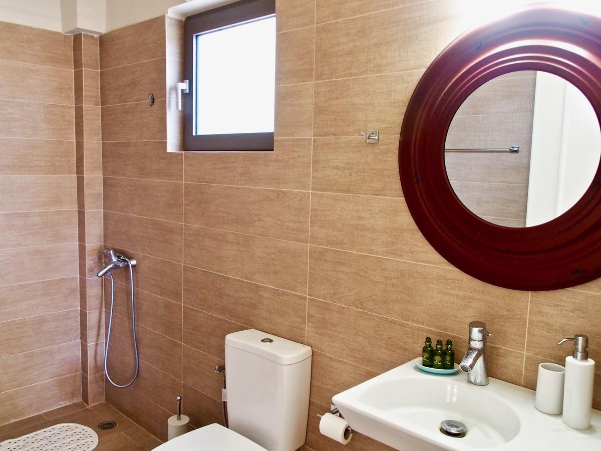 Lena Mare Aparthotel Chrani Exteriör bild